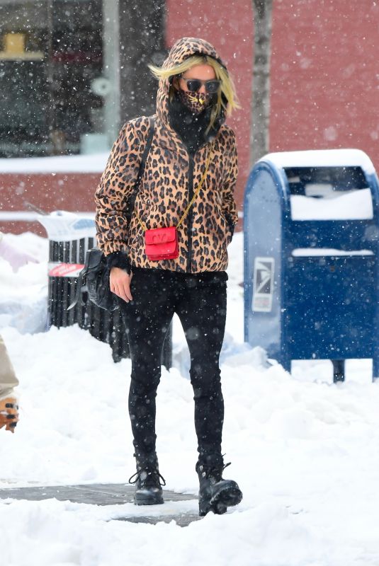 NICKY HILTON Out on a Snowy Morning in New York 12/19/2020