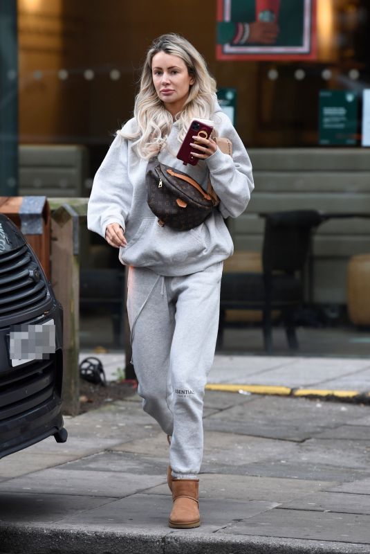 OLIVIA ATTWOOD Leaves Starbucks in Manchester 12/01/2020