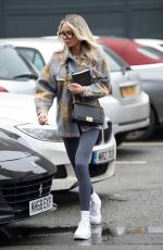 OLIVIA ATWOOD Leaves a Hair Salon in Cheshire 12/17/2020