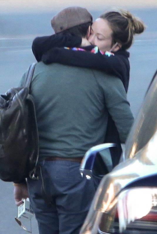 OLIVIA WILDE and Jason Sudeikis Out Kissing in Agoura Hills 12/20/2020