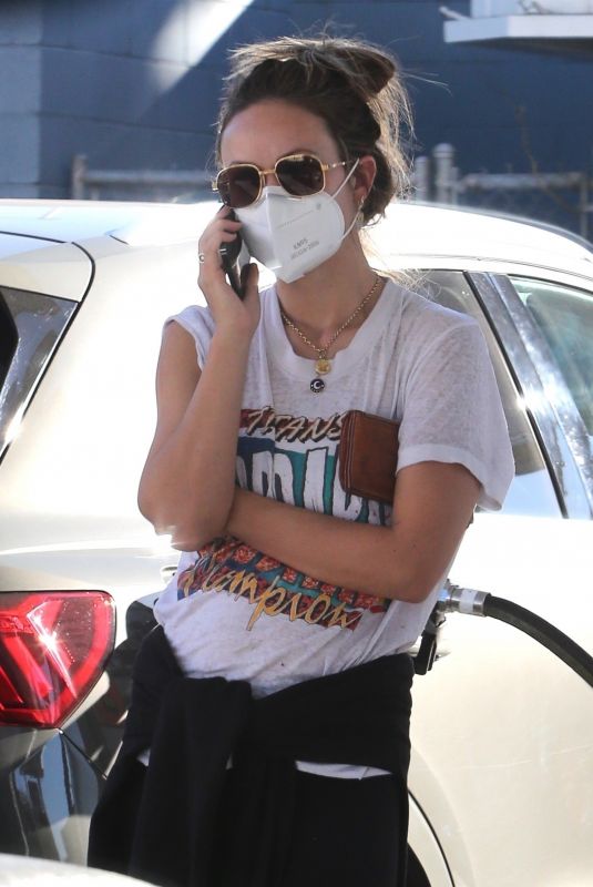 OLIVIA WILDE at a Gas Station in Los Angeles 12/22/2020