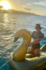 PARIS HILTON on Holiday in Bora Bora 11/05/2020