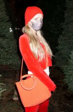 PARIS HILTON Shopping a Christmas Tree in Sherman Oaks 12/04/2020