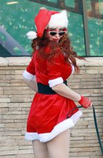 PHOEBE PRICE as Mrs. Claus Shopping at Ralphs 12/01/2020