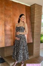 Pregnant MANDY MOORE - Instagram Photos 12/23/2020