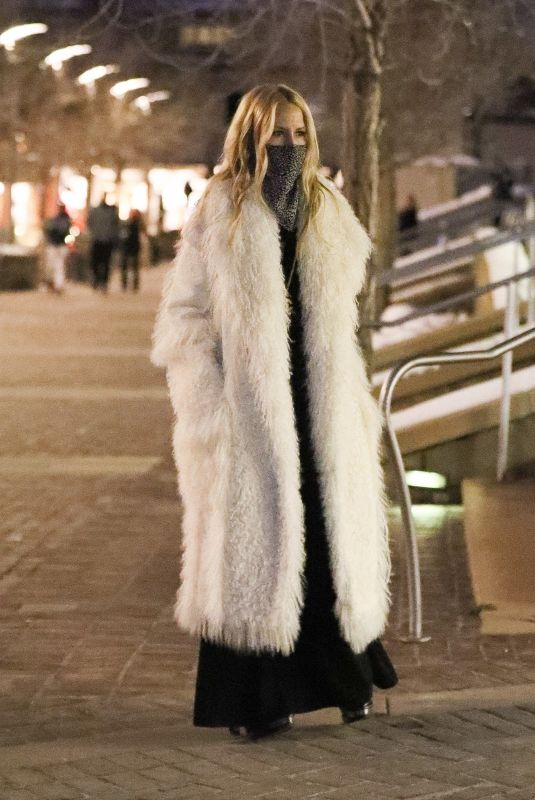 RACHEL ZOE Out and About in Aspen 12/19/2020