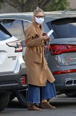 REBECCA GAYHEART Shopping at Bristol Farms in Beverly Hills 12/17/2020