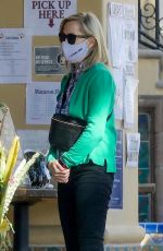 REESE WITHERSPOON Out and About in Los Angeles 12/03/2020