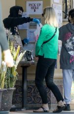 REESE WITHERSPOON Out and About in Los Angeles 12/03/2020