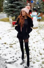 SARAH GIBSON - Instagram Photos 12/24/2020