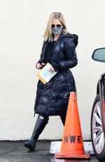 SARAH MICHELLE GELLAR Leaves a Post Office in Brentwood 12/28/2020