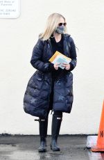SARAH MICHELLE GELLAR Leaves a Post Office in Brentwood 12/28/2020
