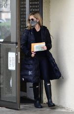 SARAH MICHELLE GELLAR Leaves a Post Office in Brentwood 12/28/2020