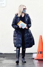SARAH MICHELLE GELLAR Leaves a Post Office in Brentwood 12/28/2020