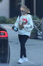 SARAH MICHELLE GELLAR Leaves Platefit Gym in Brentwood 12/14/2020