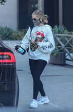 SARAH MICHELLE GELLAR Leaves Platefit Gym in Brentwood 12/14/2020