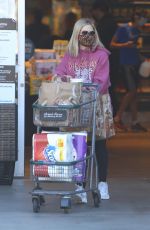 SARAH MICHELLE GELLAR Out in Santa Monica 12/16/2020