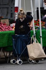 SARAH MICHELLE GELLAR Shopping at Farmers Market in Los Angeles 12/27/2020