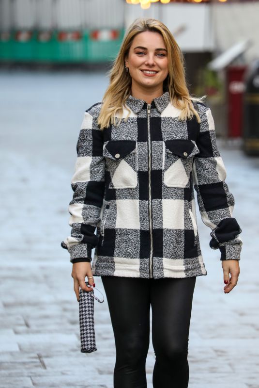 SIAN WELBY Leaves Global Radio Studios in London 12/14/2020