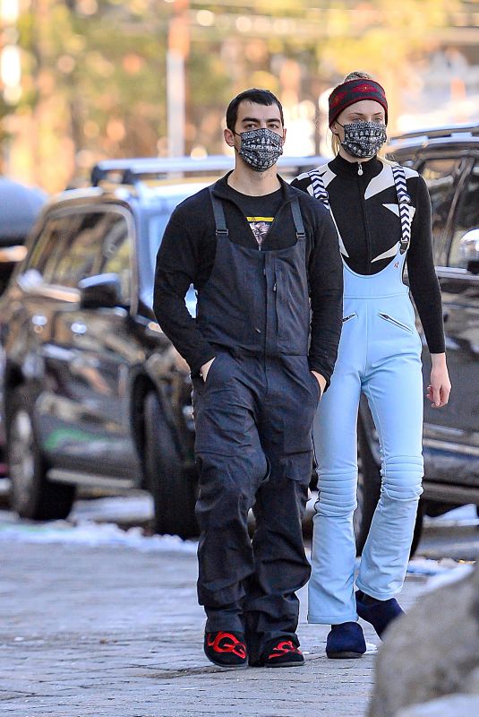 SOPHIE TURNER and Joe Jonas Out in Mammoth Lakes 12/20/2020