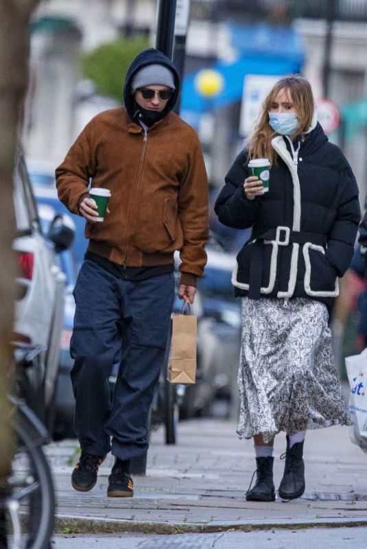 SUKI WATERHOUSE and Robert Pattinson Out in London 12/29/2020