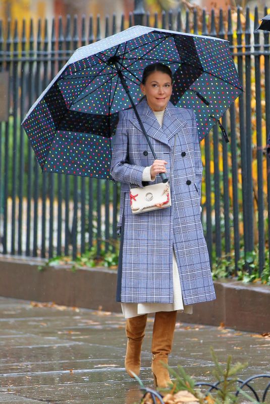 SUTTON FOSTER on the Set of Younger in New York 12/14/2020