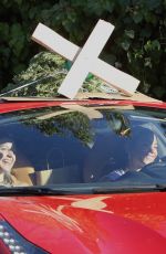 VANESSA HUDGENS and GG MAGREE Shopping for a Christmas Tree in Los Angeles 12/05/2020