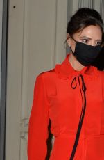 VICTORIA BECKHAM Leaves Her Shop on Dover Street in London 12/07/2020