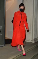 VICTORIA BECKHAM Leaves Her Shop on Dover Street in London 12/07/2020