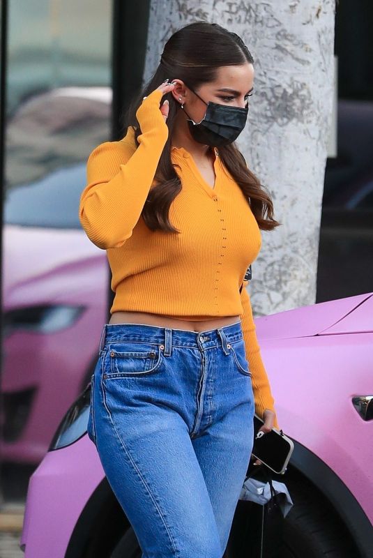 ADDISON RAE Out in Beverly Hills 01/14/2021