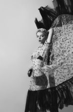 ANYA TAYLOR-JOY for Viktor&rolf Flowerbomb 2020 Holidays