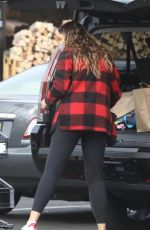 APRIL LOVE GEARY Shopping in Malibu 01/03/2021
