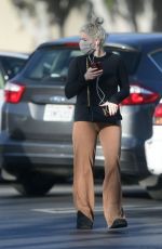 ARIEL WINTER Out Shopping for Groceries in Los Angeles 01/22/2021