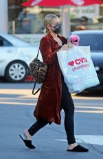 ASHLEE SIMPSON Shopping at CVS in Los Angeles 01/14/2021