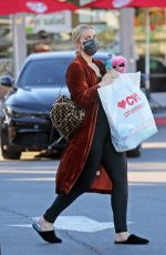 ASHLEE SIMPSON Shopping at CVS in Los Angeles 01/14/2021