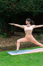 CASY BATCHELOR Doing Yoga at a Park in Hertfordshire 12/31/2020