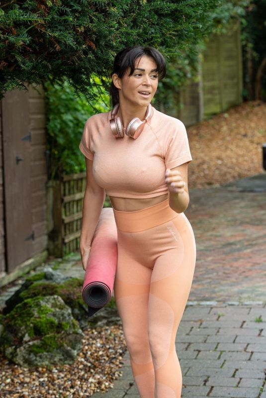 CASY BATCHELOR Doing Yoga at a Park in Hertfordshire 12/31/2020