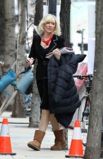 CATE BLANCHETT on Set fo Don