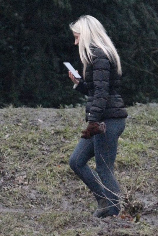 CHLOE MADELEY Out at a Park in London 01/28/2021