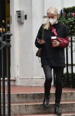 DENISE VAN OUTEN Leaves a Clinic in London 01/26/2021