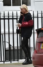 DENISE VAN OUTEN Leaves a Clinic in London 01/26/2021
