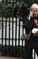 DENISE VAN OUTEN Leaves a Clinic in London 01/26/2021