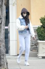 EIZA GONZALEZ Leaves a Clinic in Los Angeles 01/23/2021