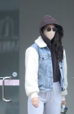 EIZA GONZALEZ Leaves a Clinic in Los Angeles 01/23/2021