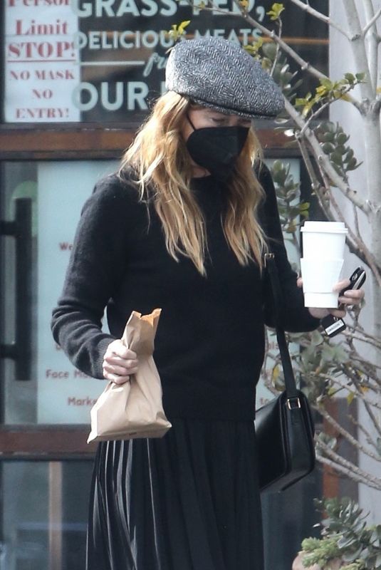 ELLEN POMPEO Out and About in Los Angeles 01/22/2021