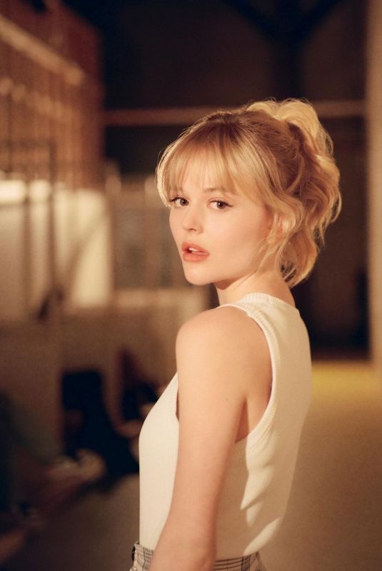EMILY ALYN LIND - Gossip Girl Reboot, Season 1 Promos 2021