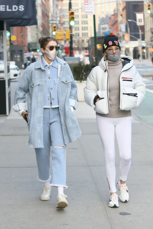 GIGI and YOLANDA HADID Out for Coffee in New York 01/13/2021