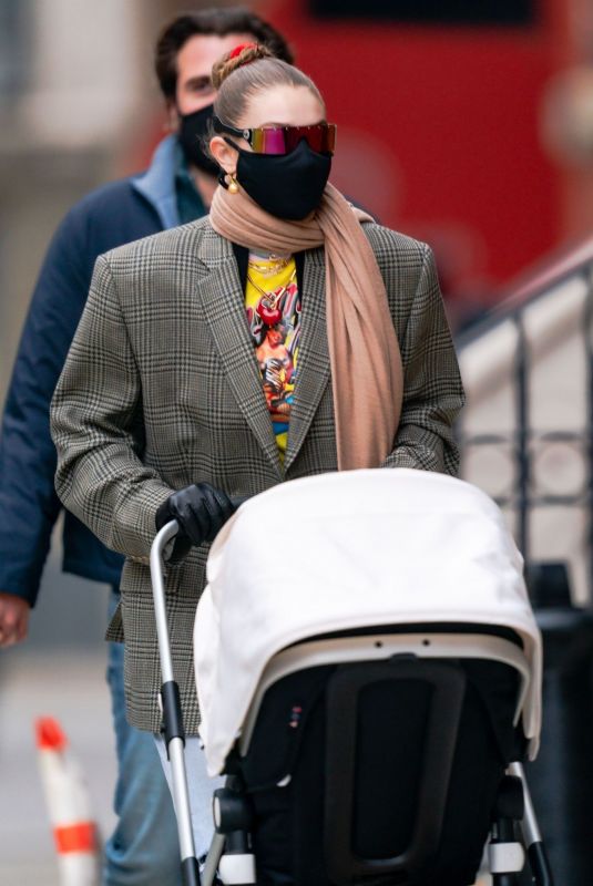 GIGI HADID Arrives Back at Her Apartment in New York 01/15/2021