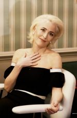 GILLIAN ANDERSON in Psychologies Magazine, Russia February 2021