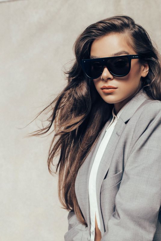 HAILEE STEINFELD for Prive Revaux, January 2021